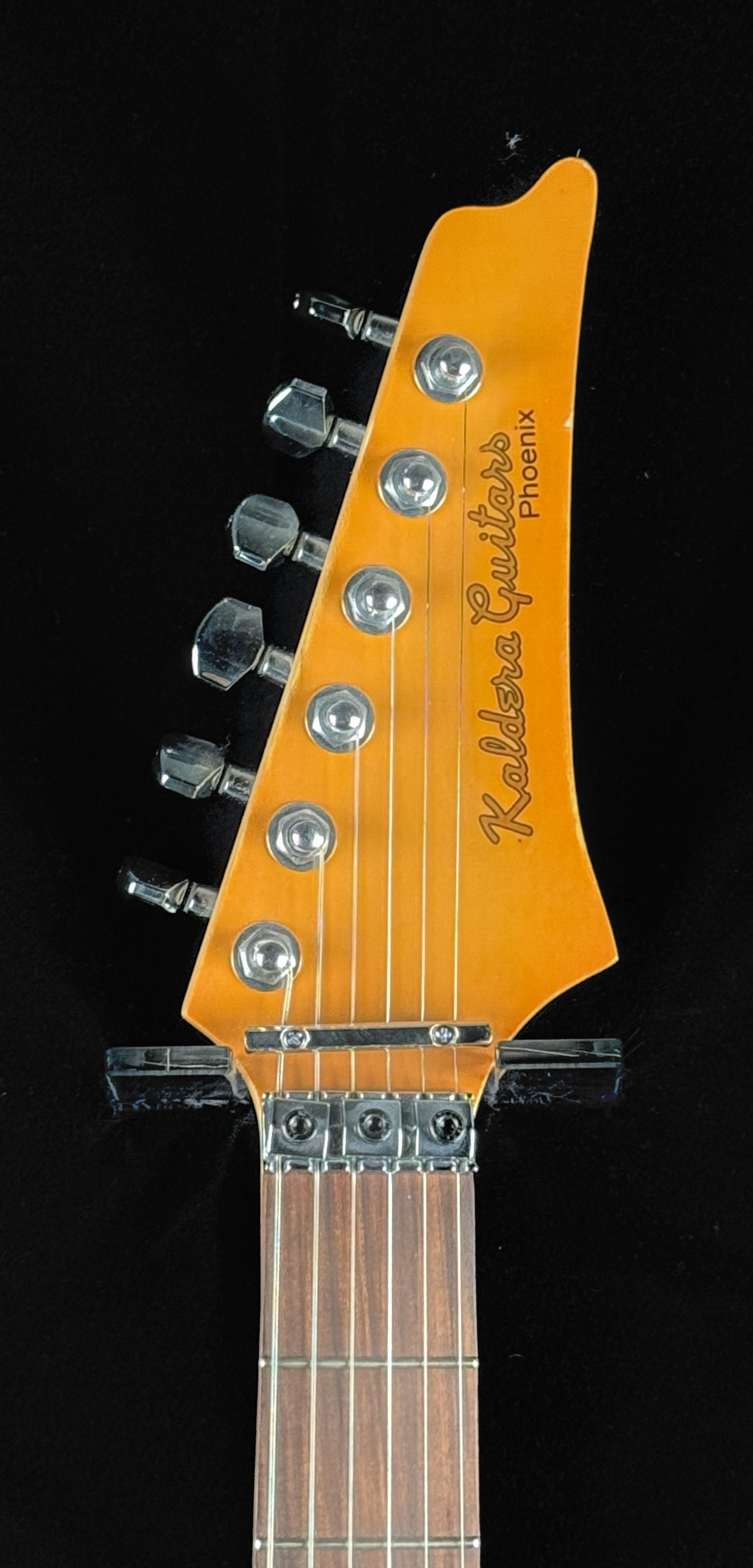 Kaldera Guitars Phoenix headstock
